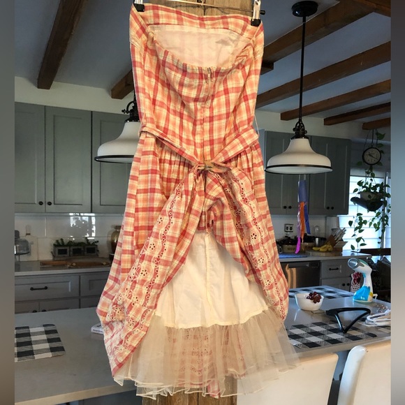 50ish style fit and flair strapless dress - Picture 6 of 14